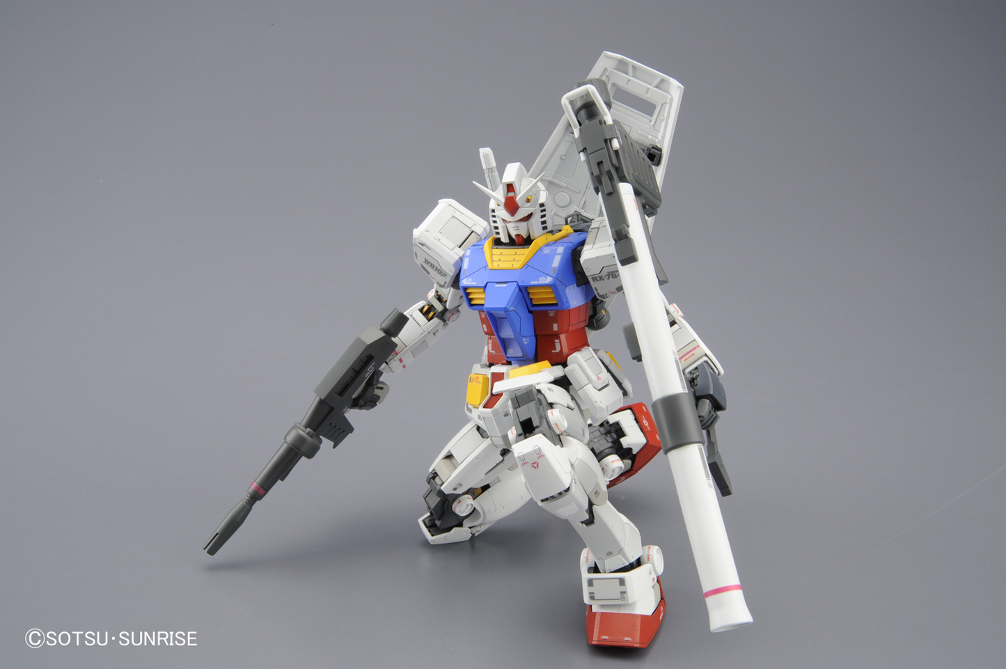 MG 1/100 RX-78-2 Gundam Ver.3.0 [PREORDER | ETA NOV / DEC]